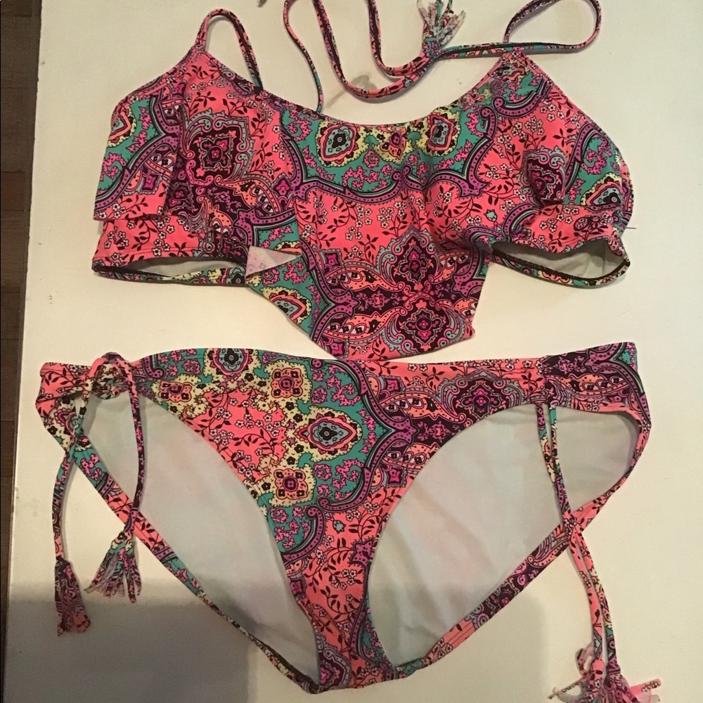☀️👙 OP Bikini size XL 15/17 used super cute flowy top 👙☀️